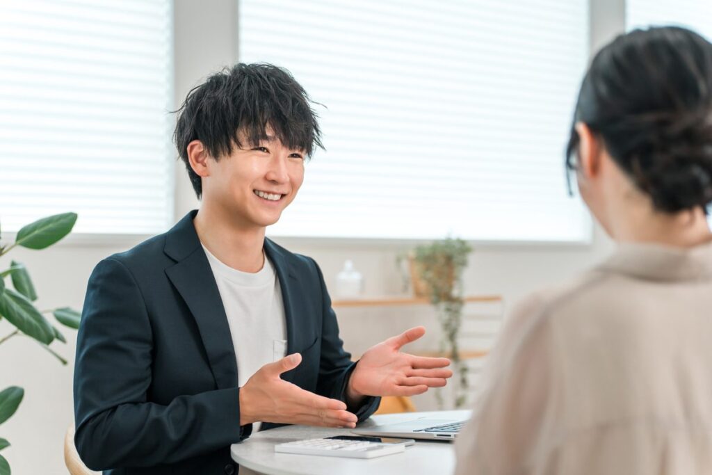 AI-OCRツールの選定を話し合う様子
