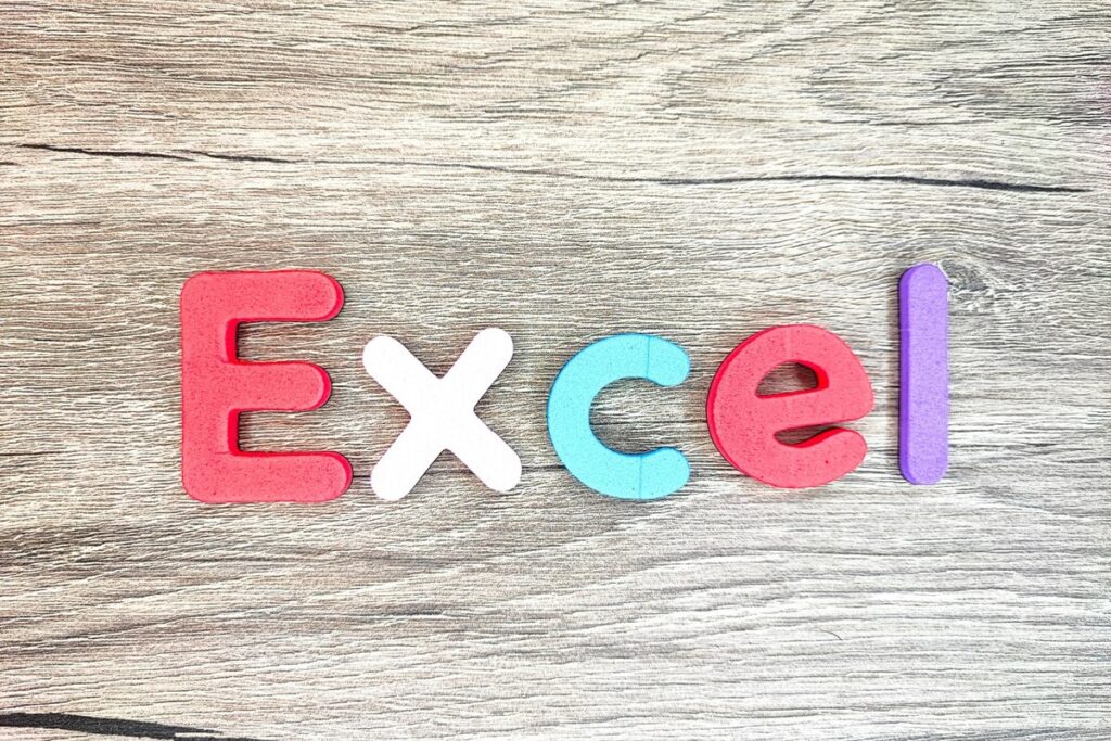 カラフルな「Excel」の文字